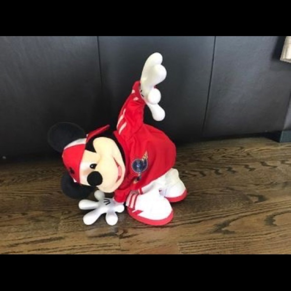 Disney Dancing Mickey Mouse * Like New